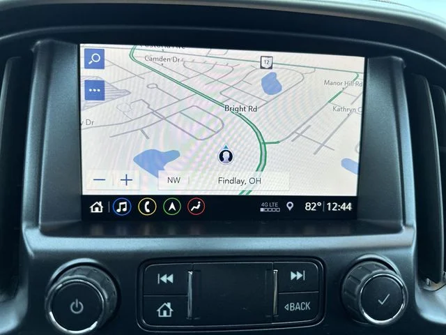Used 2020 Black GMC SLT image 21