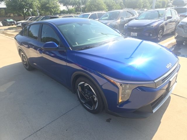 2025 Kia K4 EX AT's photo