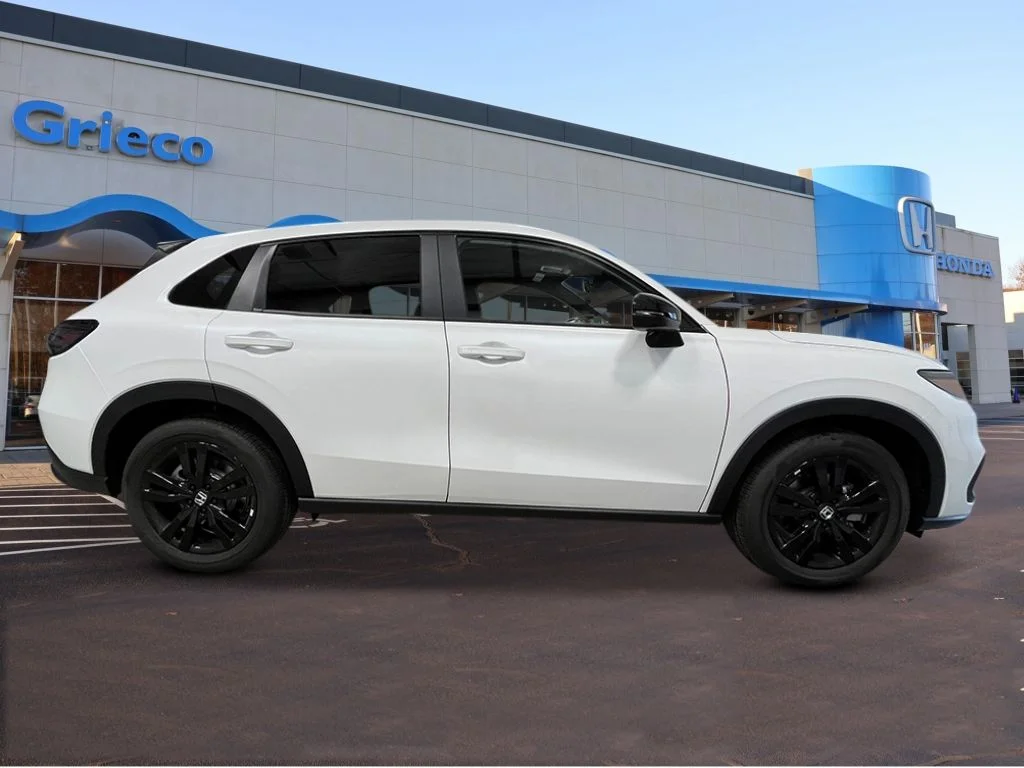 New 2027 White Honda Sport image 8