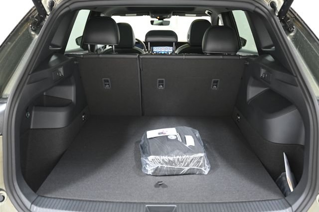 New 2026 Green Volkswagen 2.0T SE R-Line Black image 21