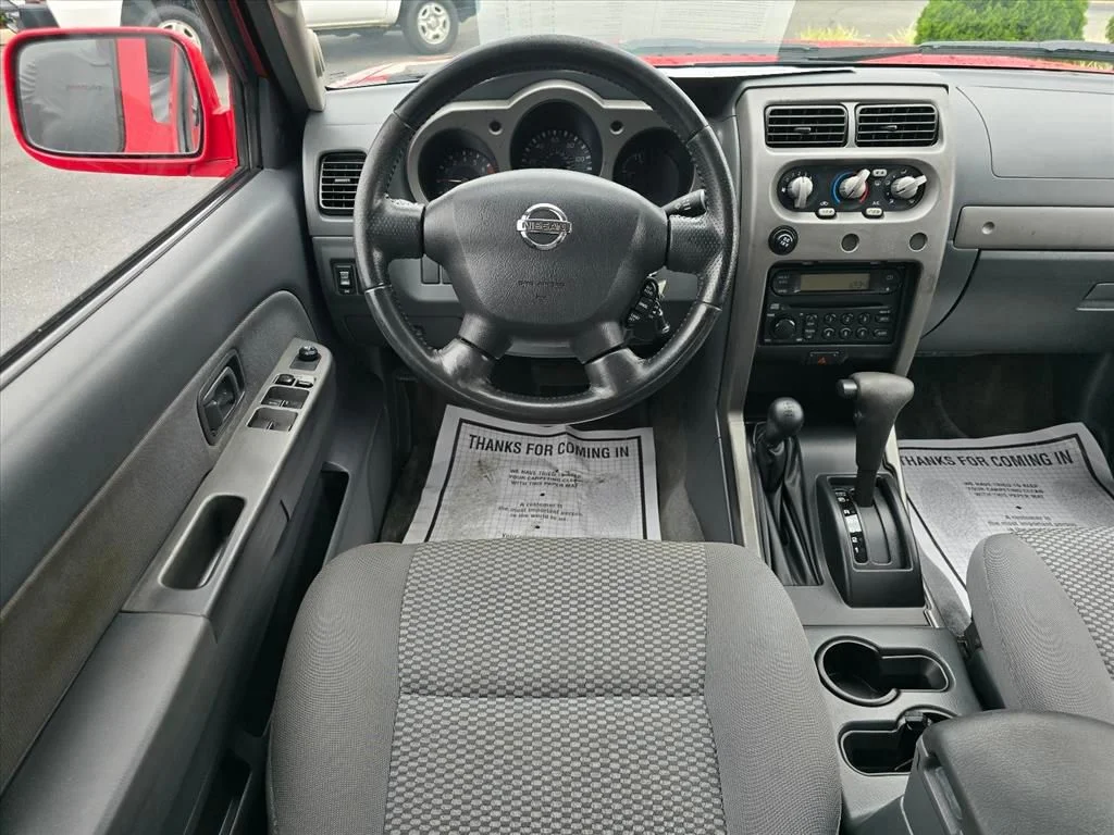 Used 2002 Red Nissan  image 3