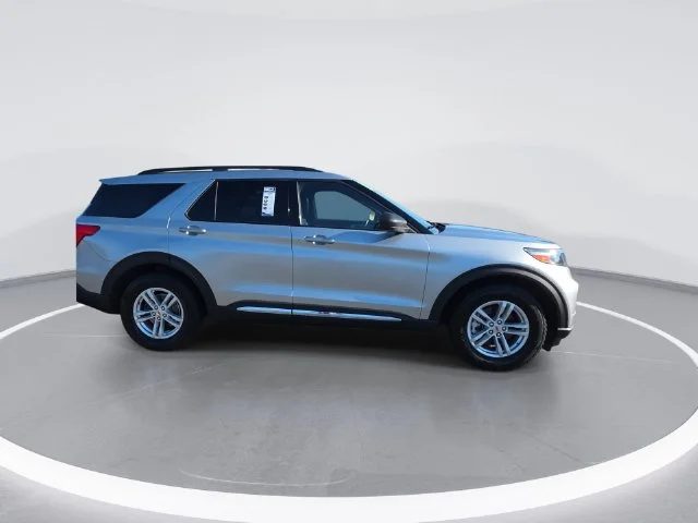 Used 2020 Silver Ford XLT image 9