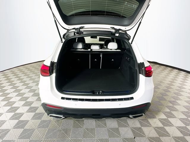 New 2026 Polar White Mercedes-Benz GLC 300 image 57