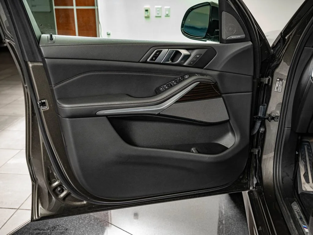 Used 2023 Manhattan Green Metallic BMW xDrive40i image 17