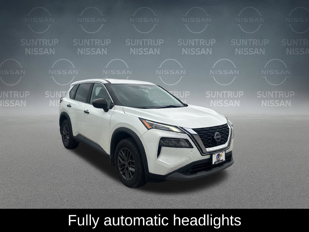Used 2023 White Nissan S image 9