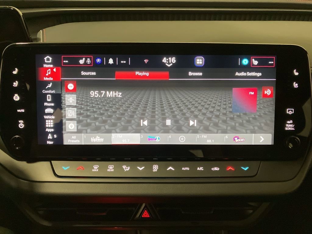 New 2026 Diamond Black Crystal Pearlcoat Dodge R/T Plus image 4
