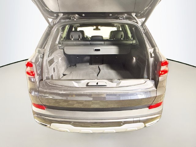 Used 2023 Dark Graphite Metallic BMW sDrive40i image 31