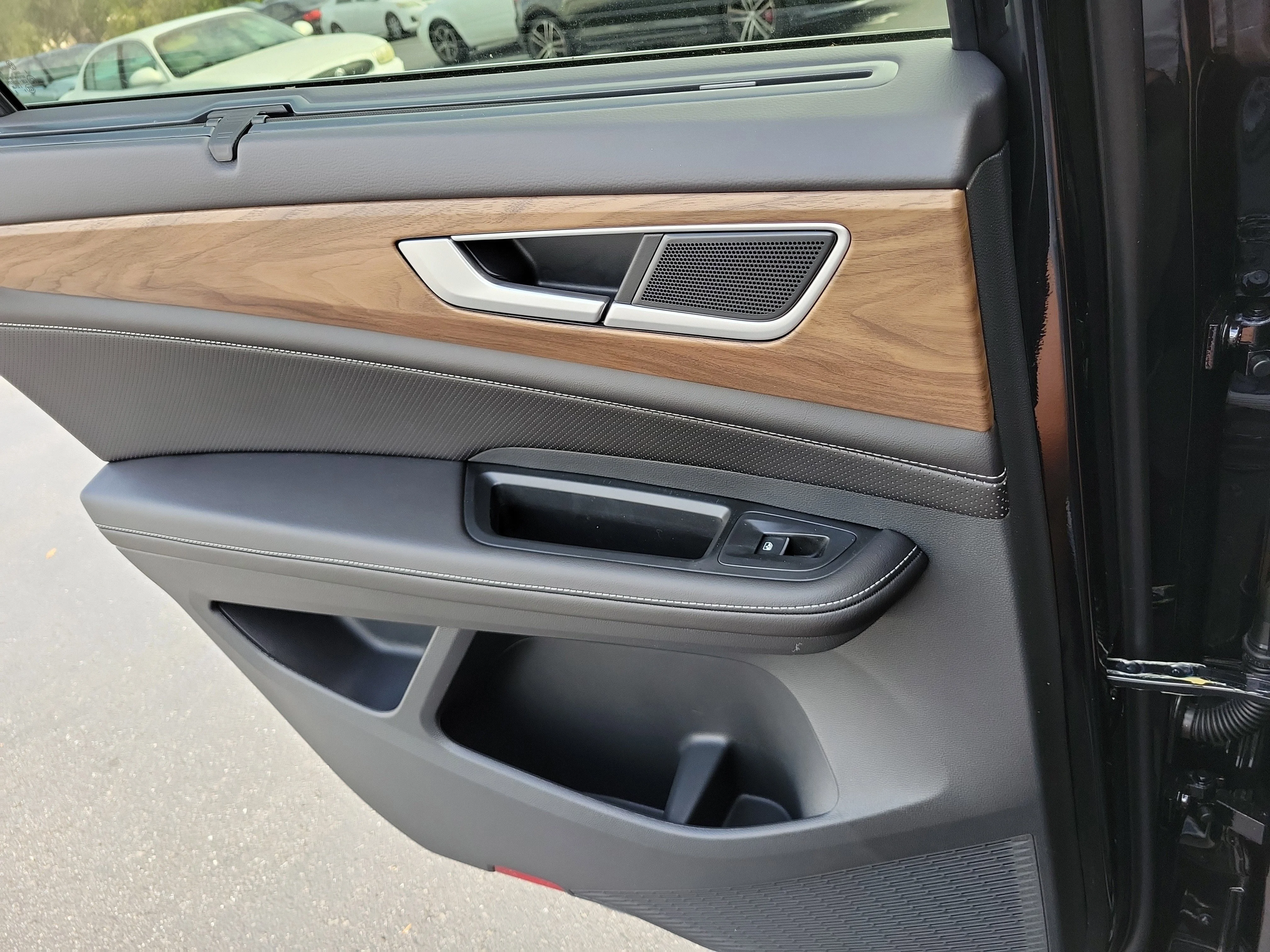 New 2026 Black Volkswagen SE w/Technology image 17