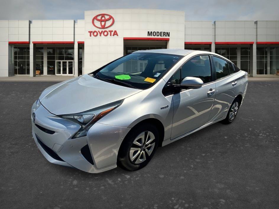 Certified Used 2018 Classic Silver Metallic Toyota Two image 3