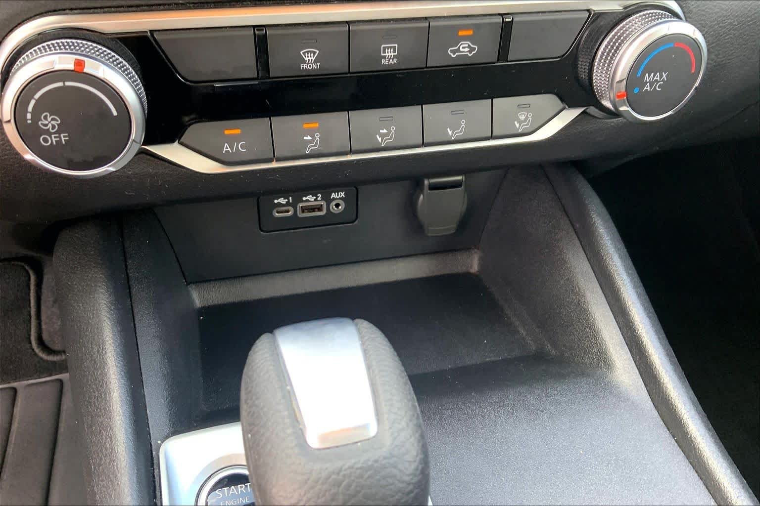 Used 2025 Brilliant Silver Metallic Nissan SV image 35