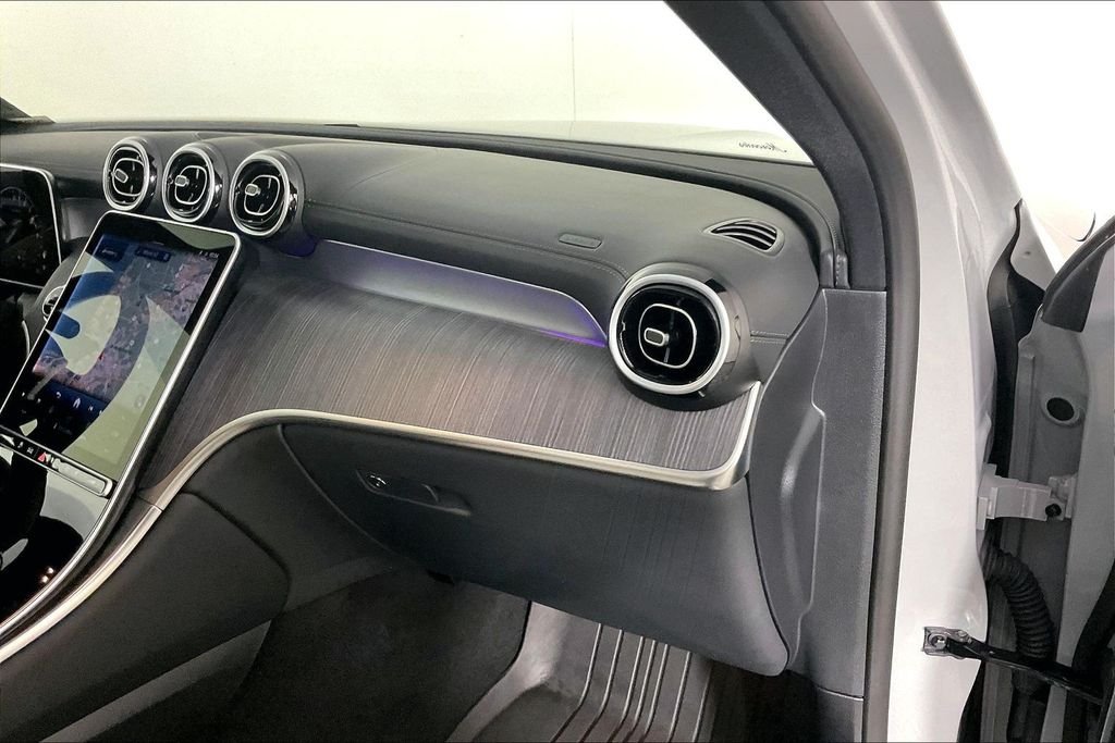 2025 Mercedes-Benz GLC Base - Photo 14