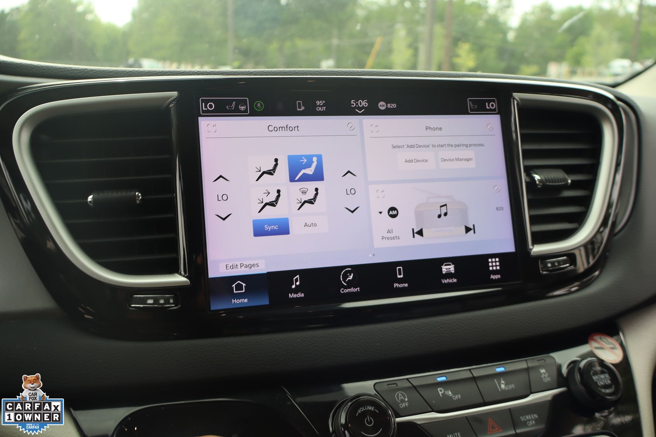 Used 2023 White Chrysler Touring L image 22