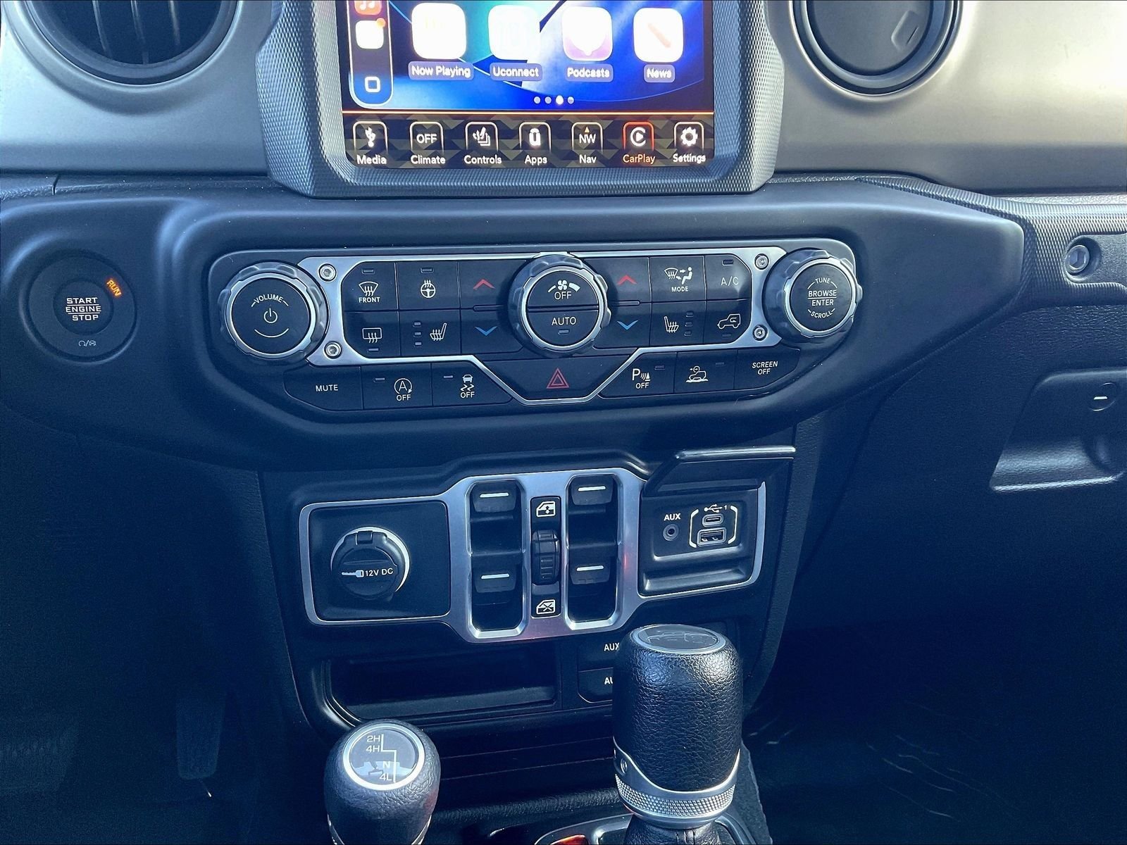 Used 2021 Black Jeep Sport image 17