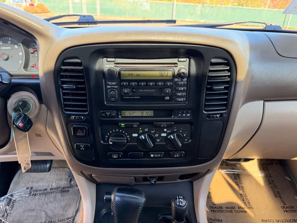 Used 2000 Black Toyota Base image 20