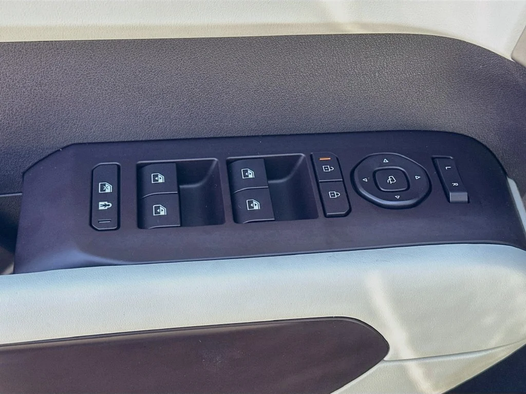 New 2027 Ebony Black Kia SX-PRESTIGE image 18