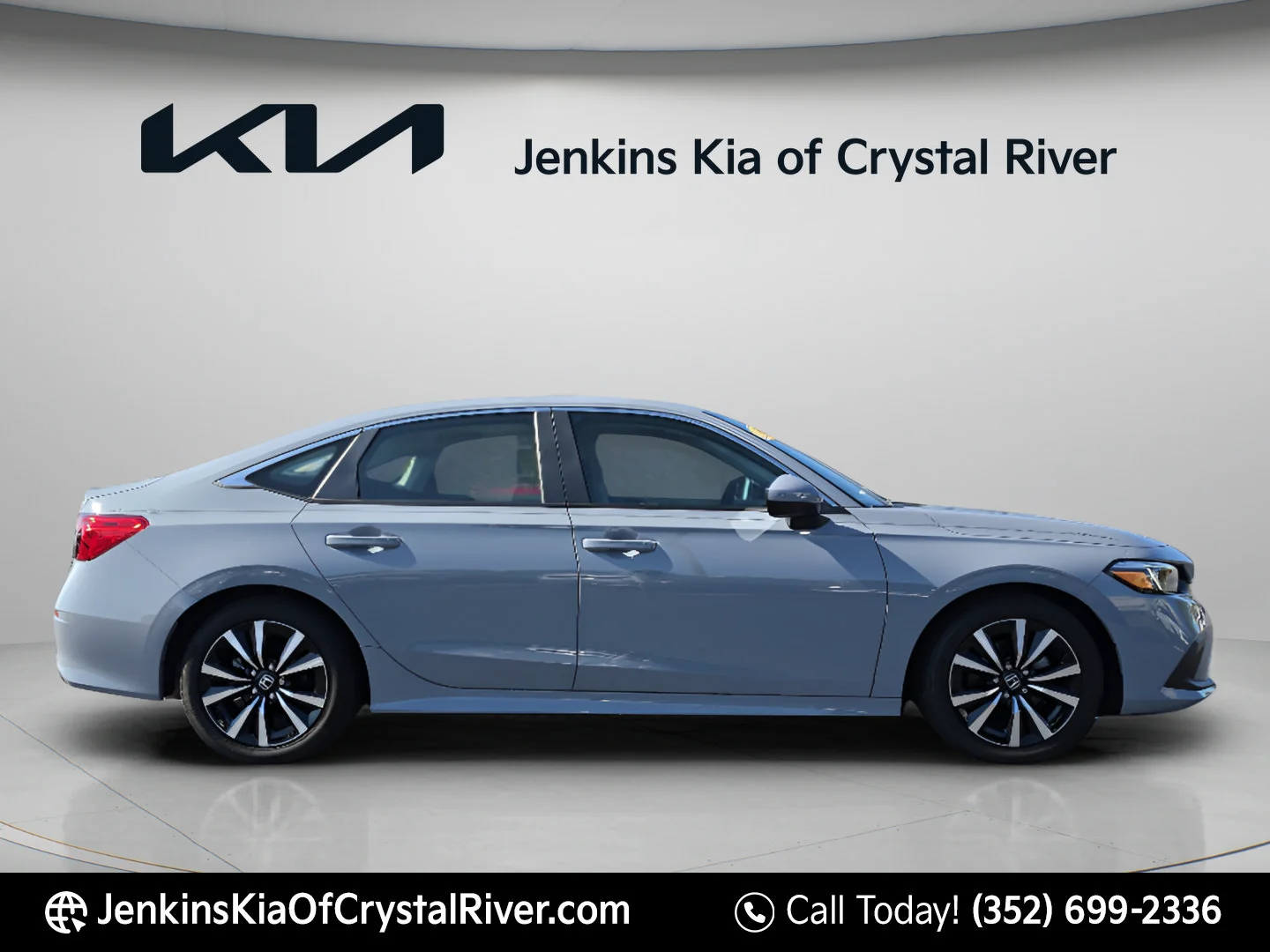 Used 2024 Blue Honda EX image 3
