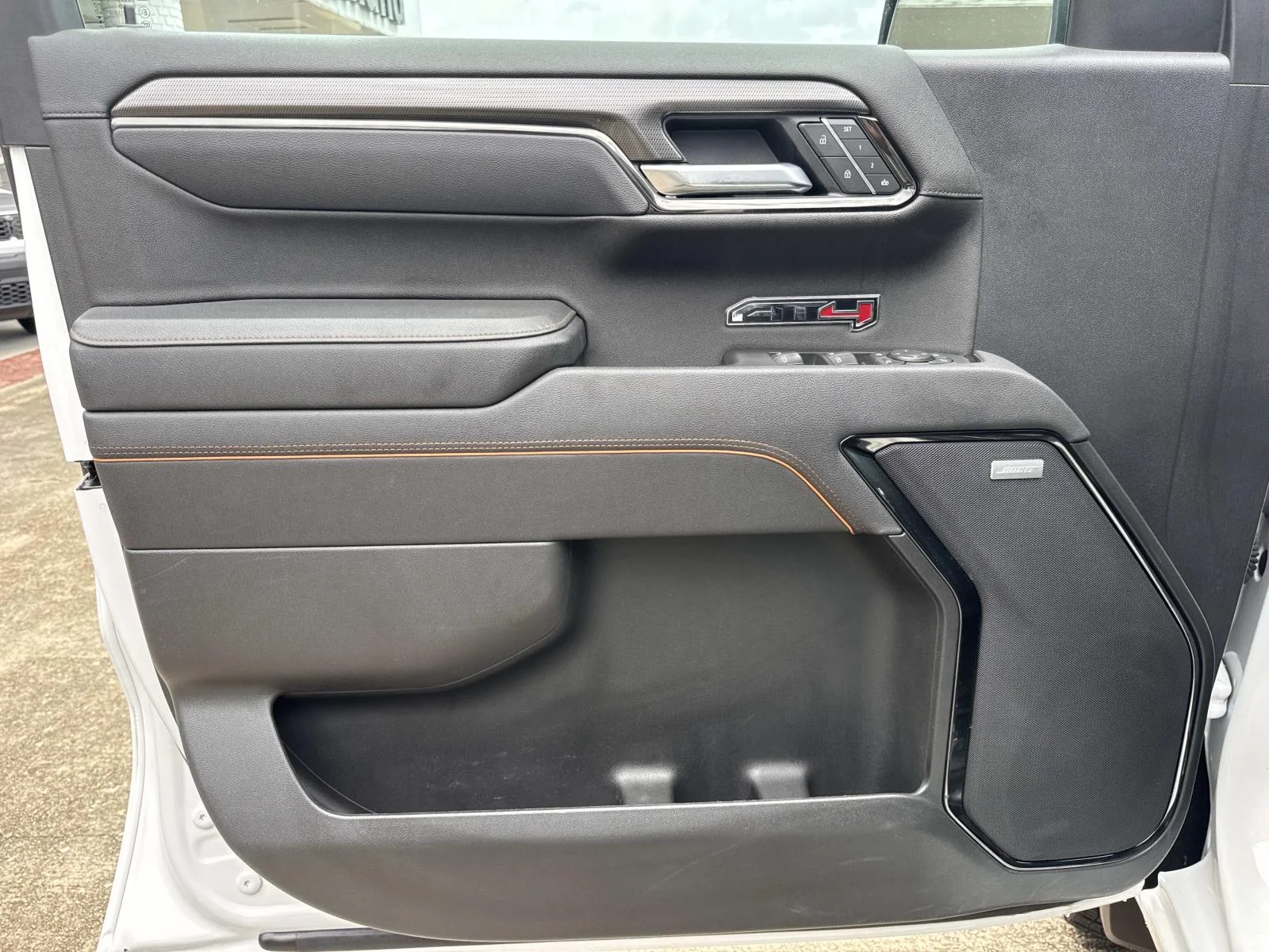 Used 2025 Onyx Black GMC AT4 image 18
