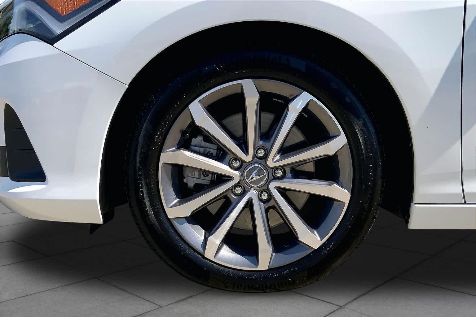Used 2026 Platinum White Pearl Acura  image 11