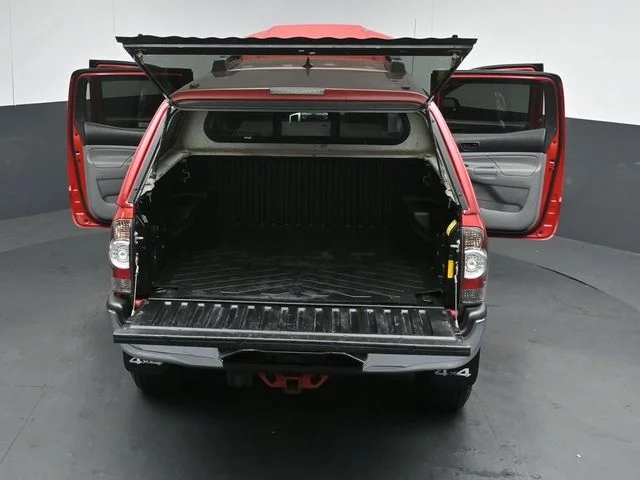Used 2013 Red Toyota Base image 57