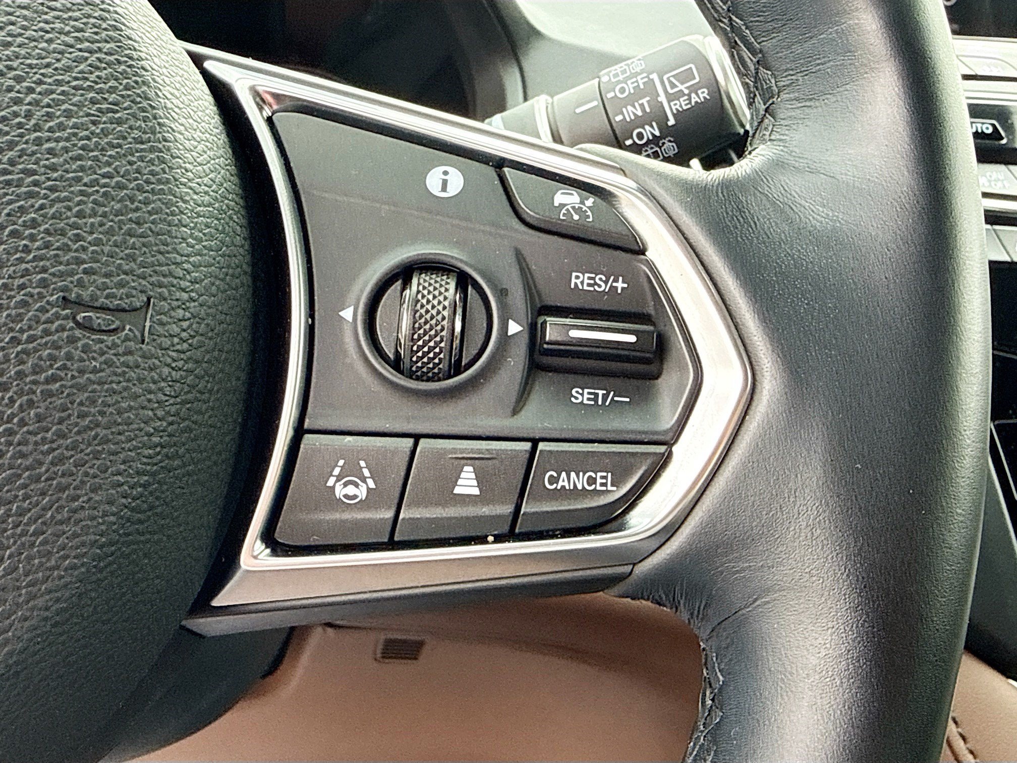 Used 2025  Acura w/Advance Package image 39