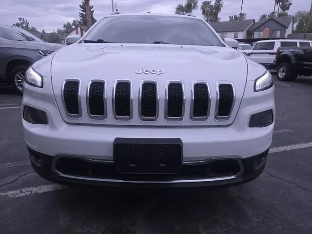 Used 2017 White Jeep Limited image 3