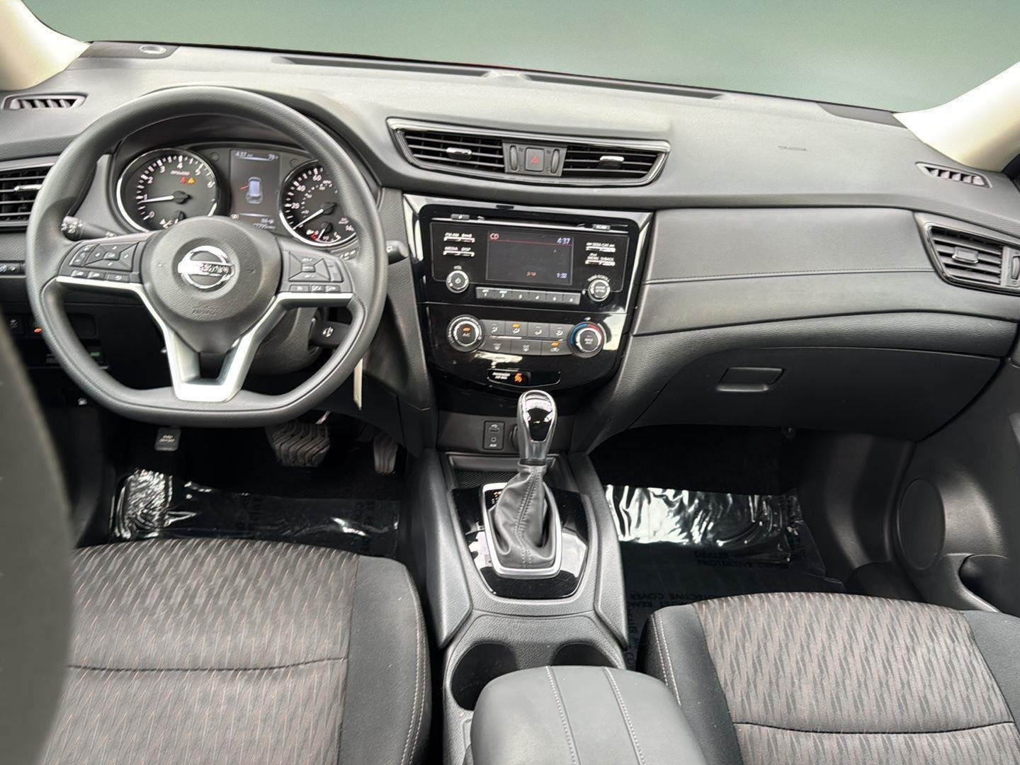 Used 2017 Palatial Ruby Nissan S image 11