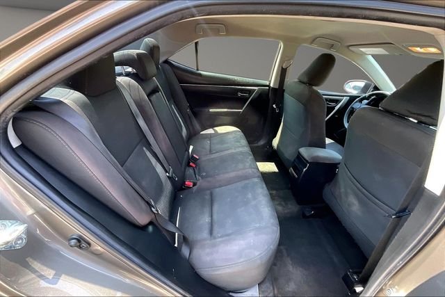 Used 2018 Gray Toyota LE image 25