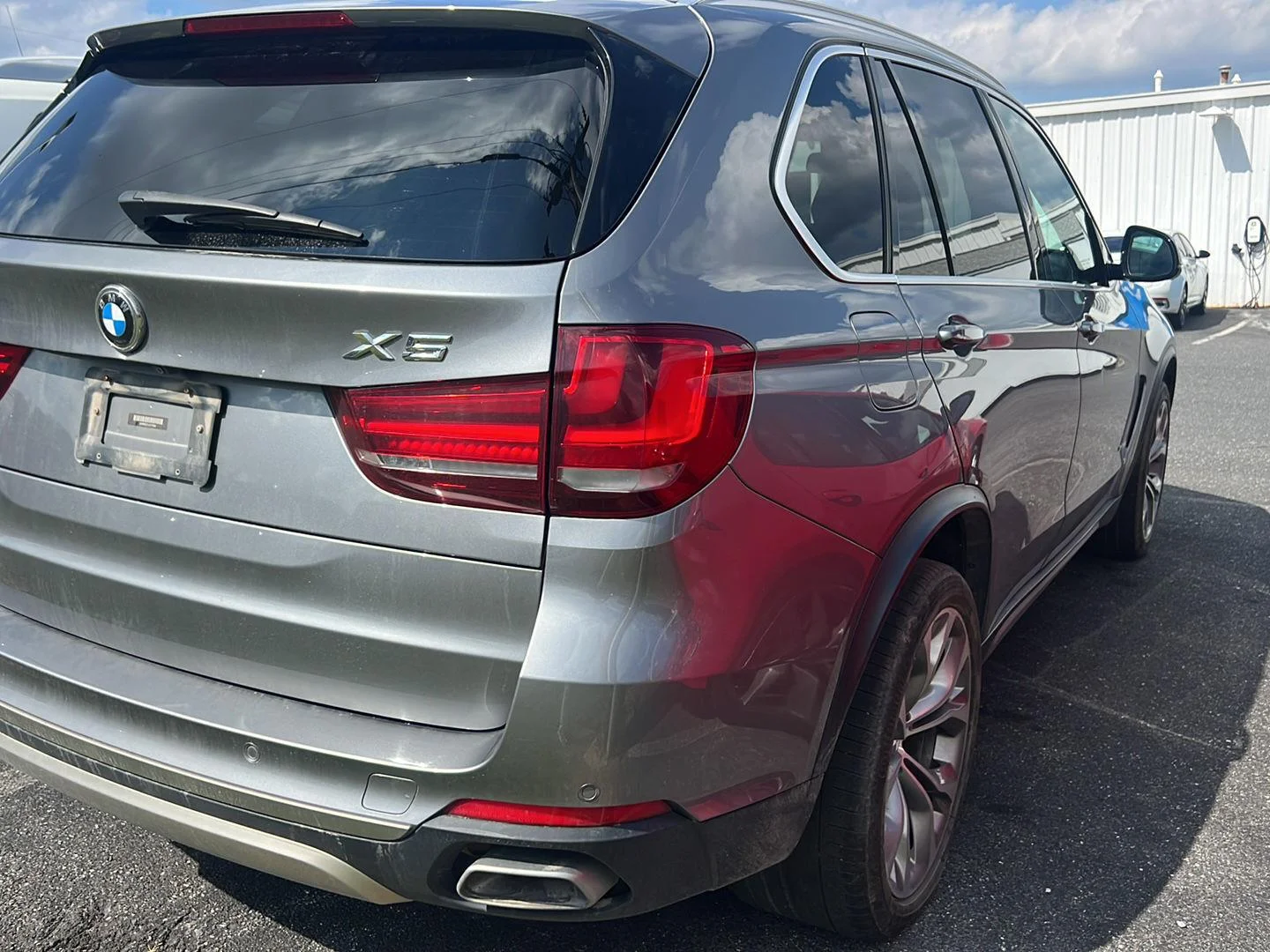 Used 2018 Space Gray Metallic BMW xDrive35i image 4
