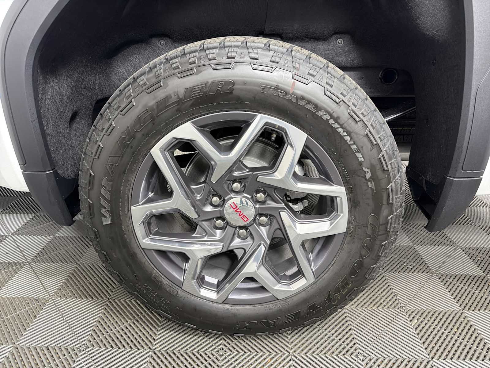 New 2026 Summit White GMC SLT image 17