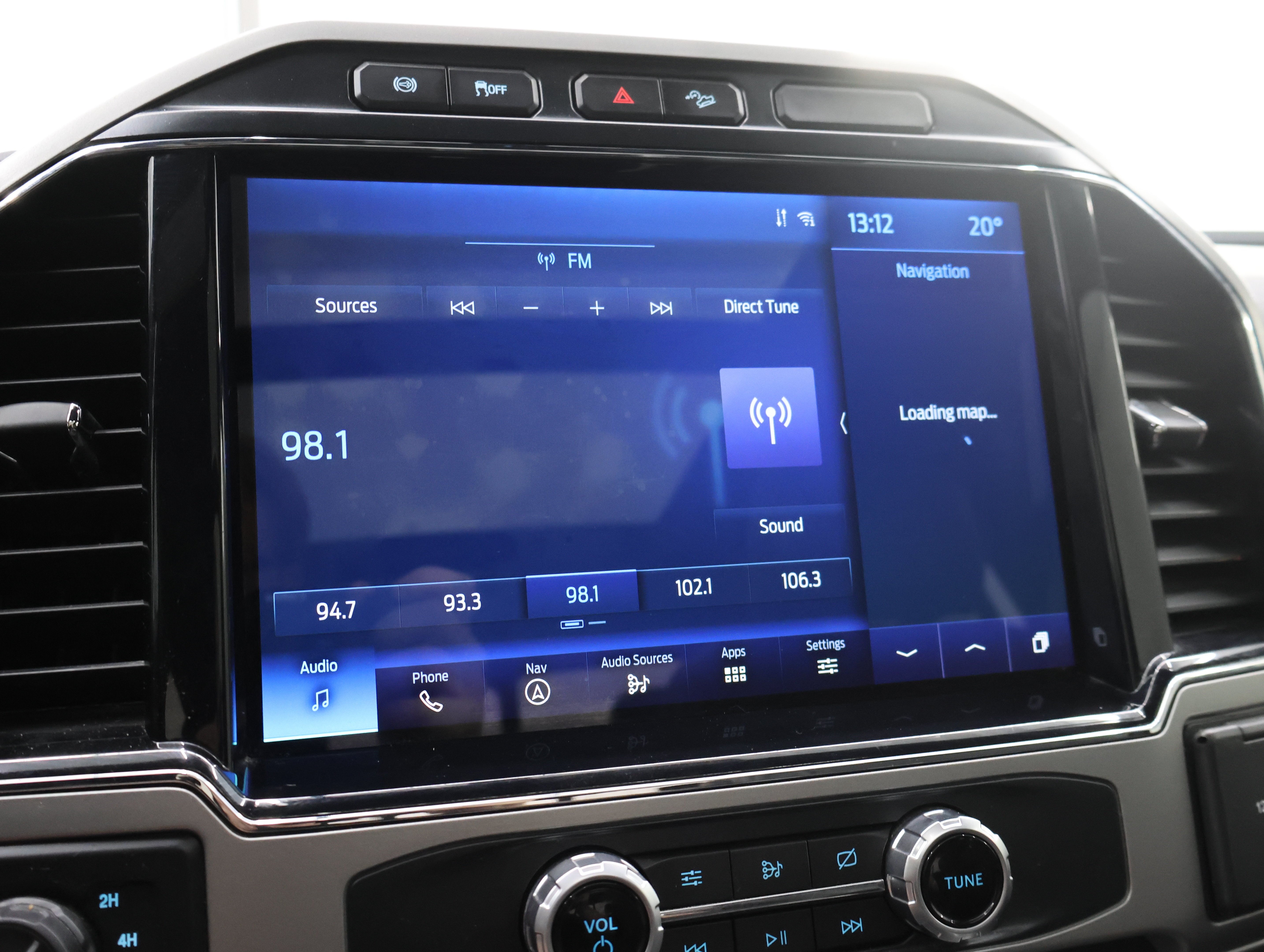 Used 2022 Agate Black Metallic Ford 4x4 Crew Cab Lariat w/Fx4: CREW-SHORT-LARIAT ULTIMATE-BLACK-FX4-6.7L DIESEL-NAV-PANO image 50