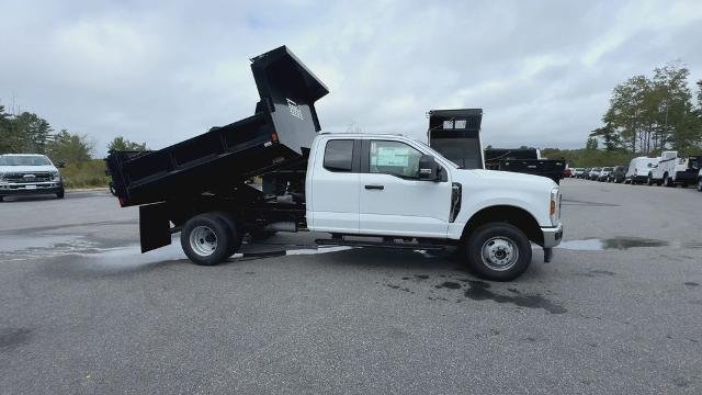New 2026 Oxford White Ford F-350® XL image 35