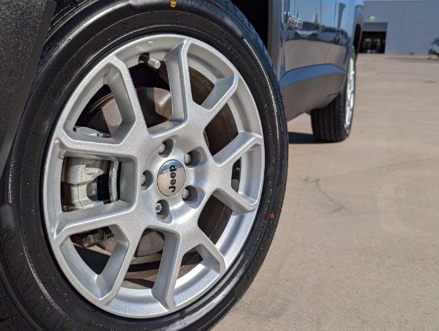 Used 2022 Jeep Renegade Latitude with VIN ZACNJDB13NPN71593 for sale in Buda, TX