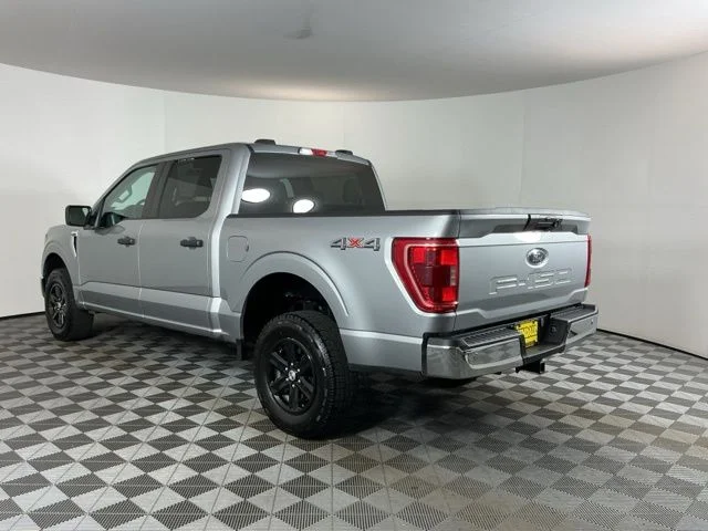 Used 2023  Ford XLT image 6