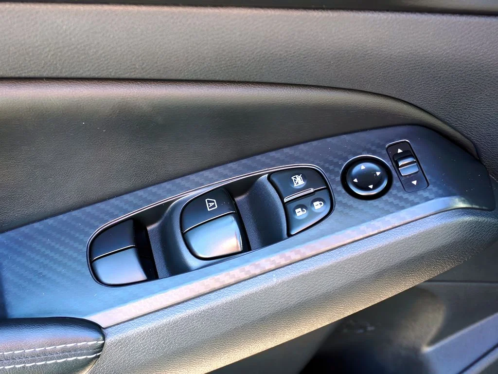 2025 Nissan Altima SV - Photo 18