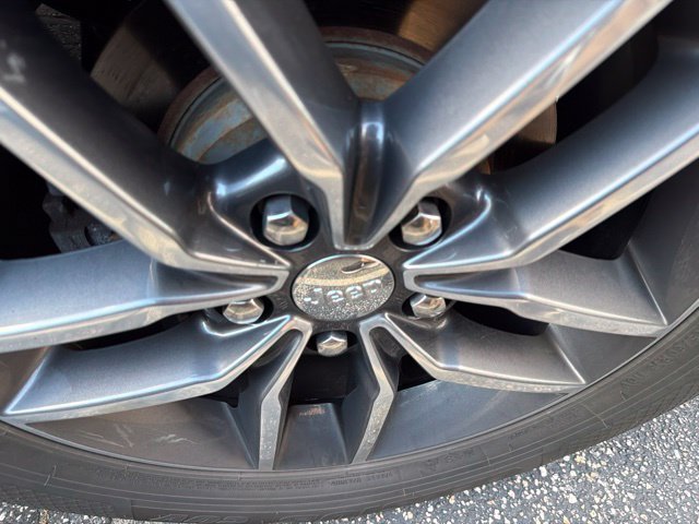 Used 2017 White Jeep Limited image 6