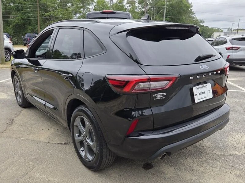 Used 2024 Agate Black Metallic Ford ST-Line image 11