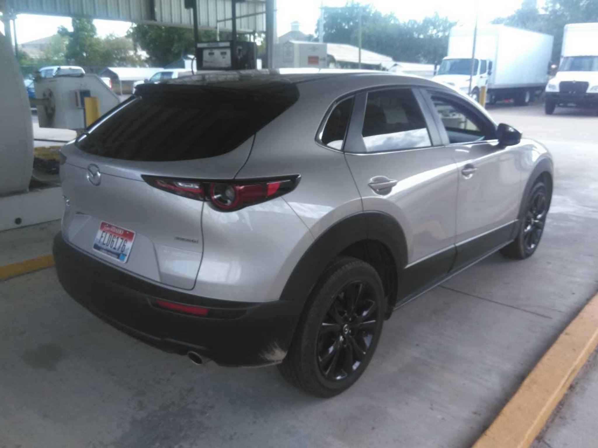 Used 2024 Platinum Quartz Metallic Mazda Select image 9