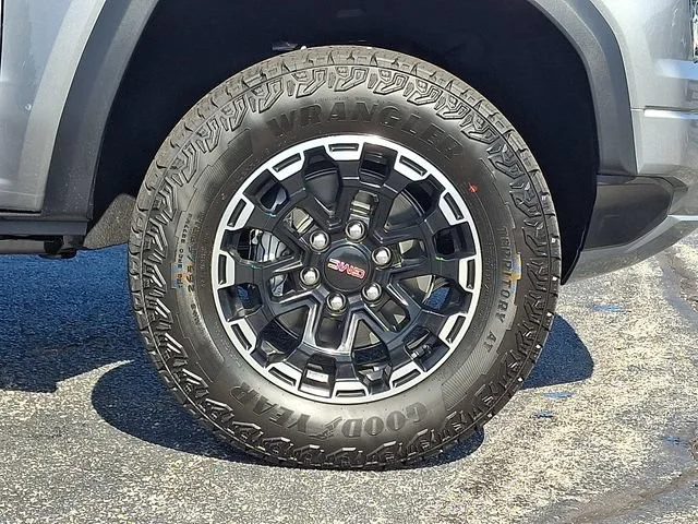 New 2026 Sterling Metallic GMC AT4 image 5