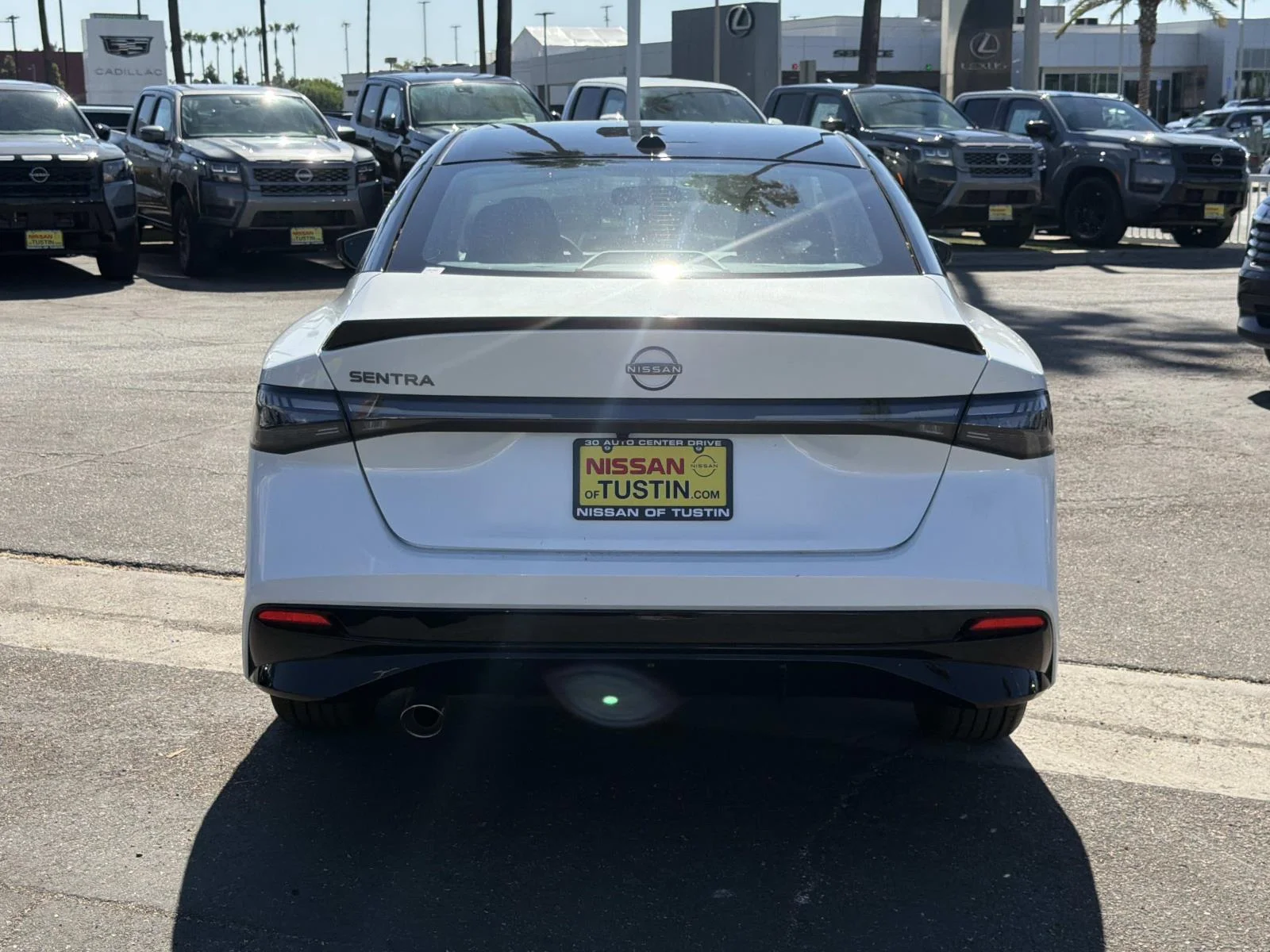 New 2027 Aspen White Tricoat/Super Black Nissan SR image 6