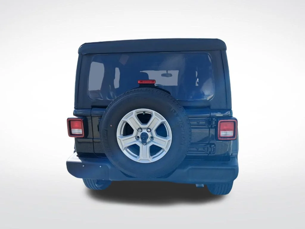 Used 2023 Black Jeep Sport S image 8