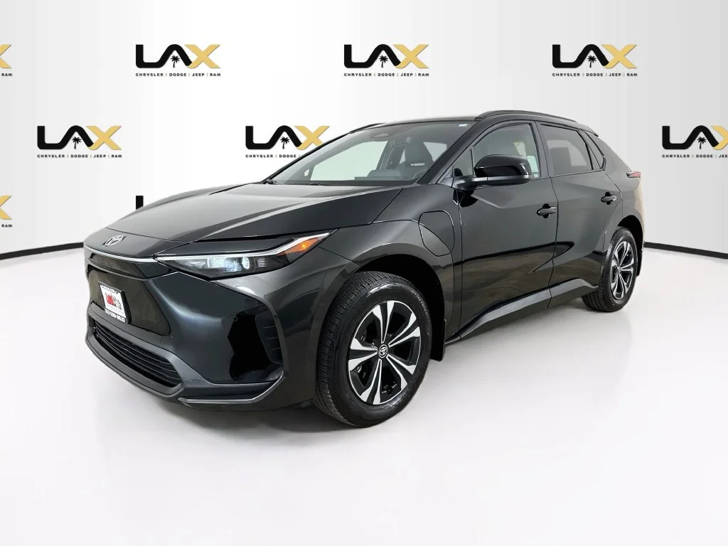 Used 2024 Black Toyota XLE image 3