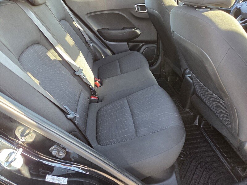 Used 2021 Black Hyundai SE image 18