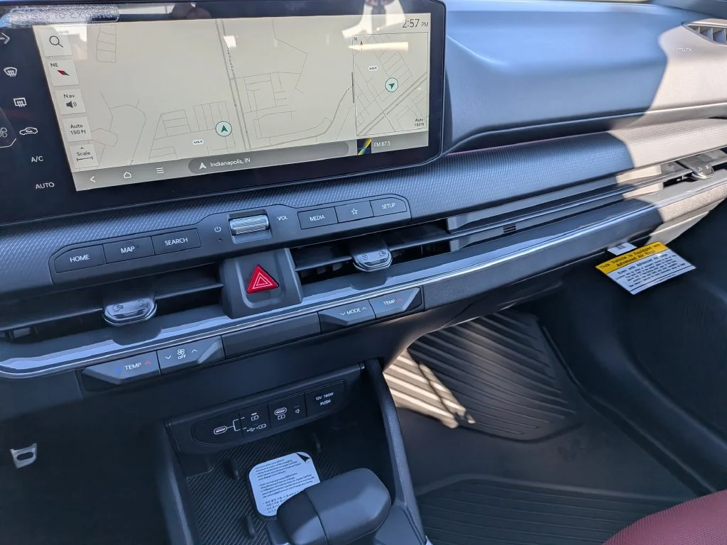 New 2027 Snow White Pearl Kia GT-Line image 45