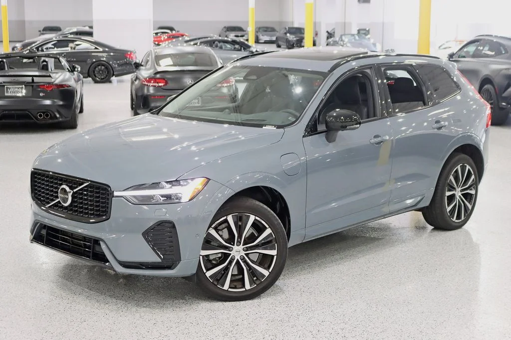 Used 2023 Gray Volvo Ultimate image 5