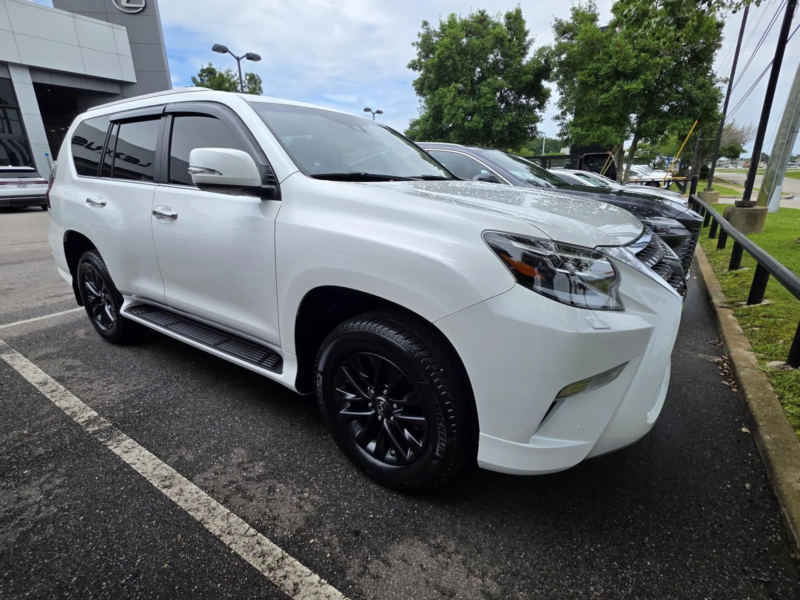 2022 Lexus GX 460 460 PREMIUM's photo