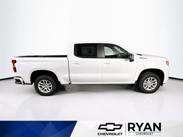 New 2026 Summit White Chevrolet RST image 8