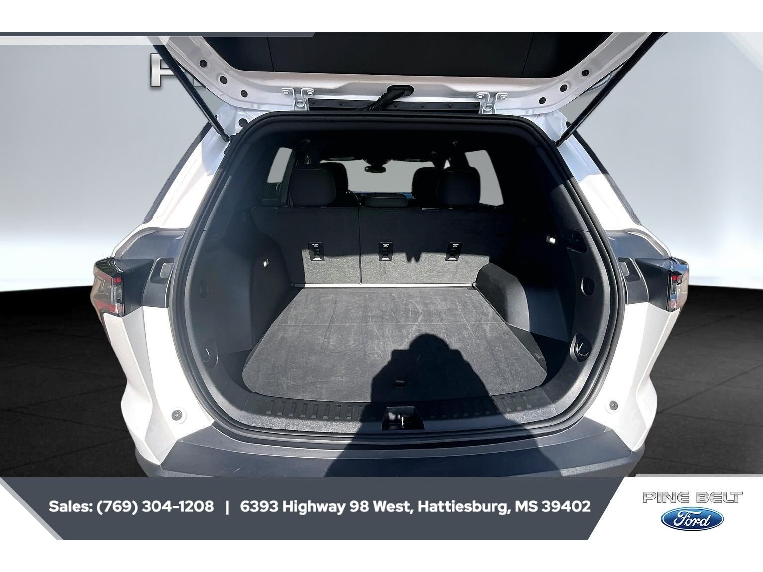 Used 2026 Summit White Chevrolet AWD LT image 21