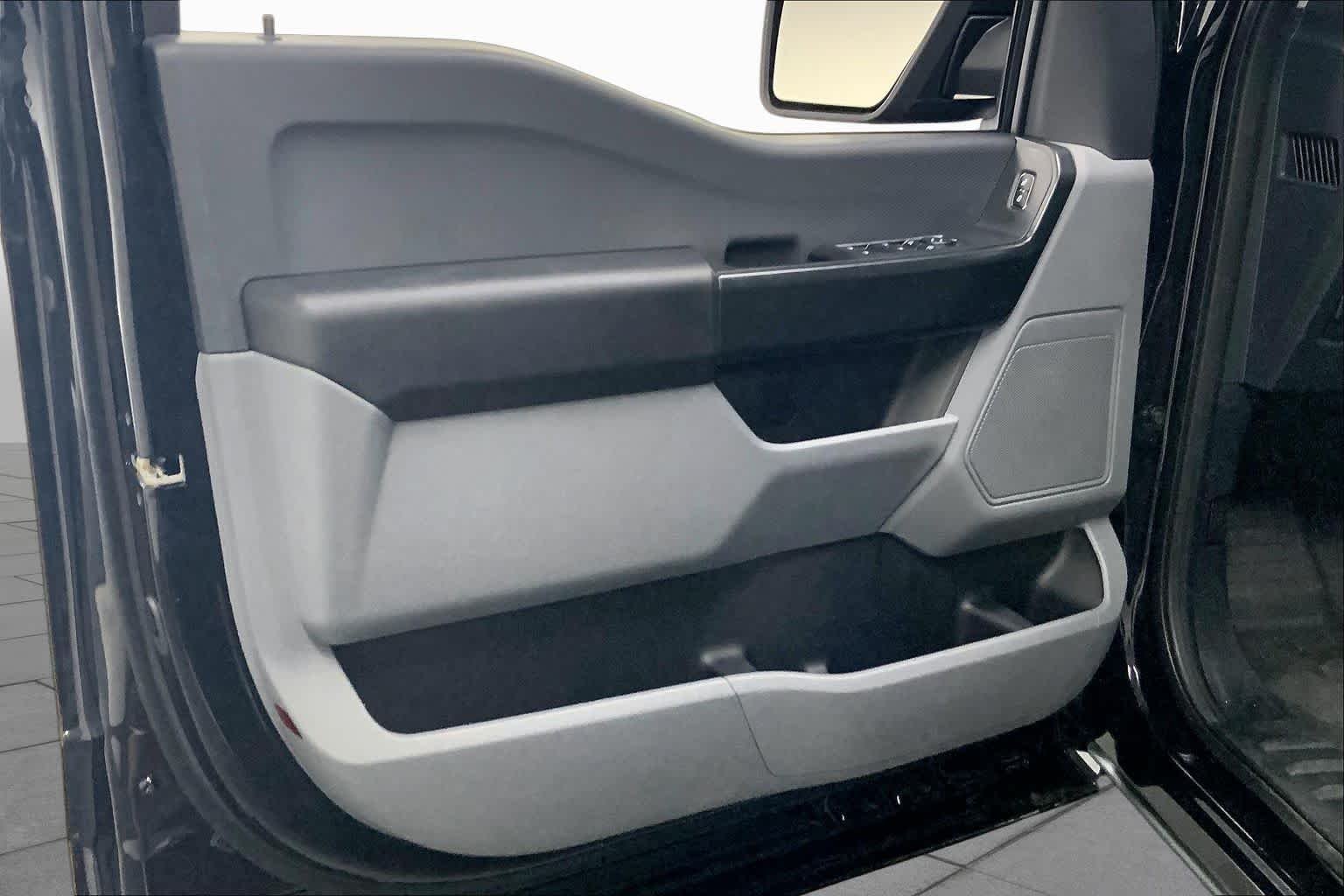 New 2026 Agate Black Metallic Ford XL image 10