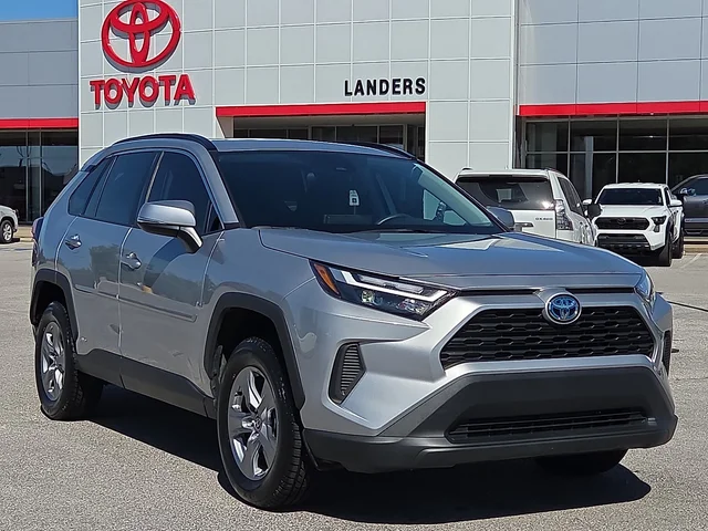 2022 Toyota RAV4 Hybrid XLE