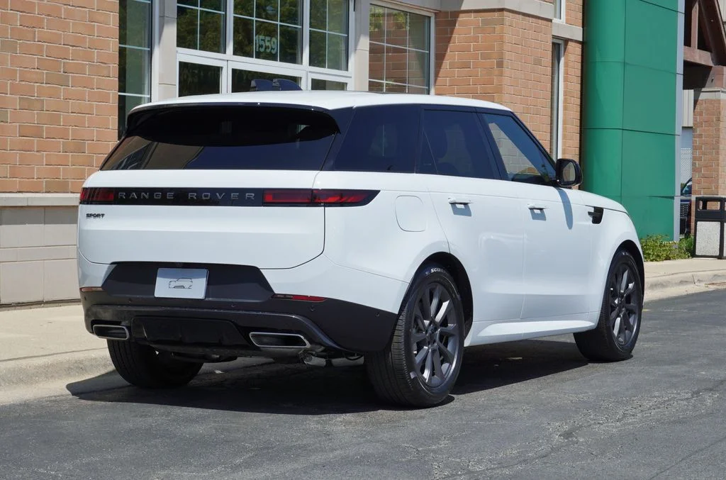 New 2026 Fuji White Land Rover SE image 6